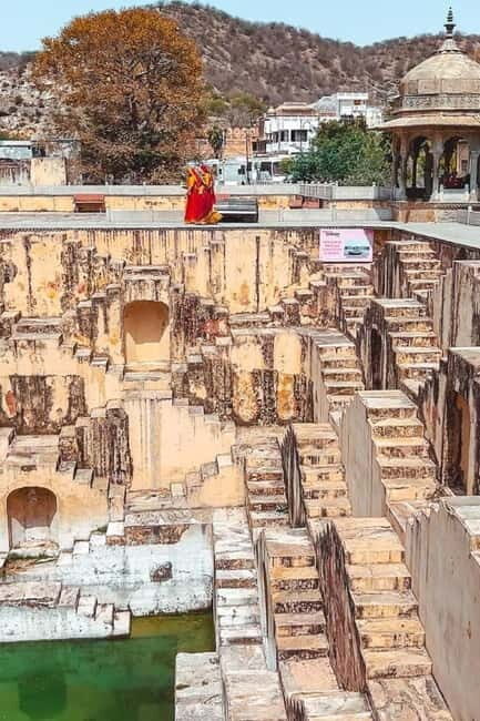 Jaipur: Amber Fort, Stepwell & Blind Love Temple Guided Tour - A Closer Look at the Tour Experience