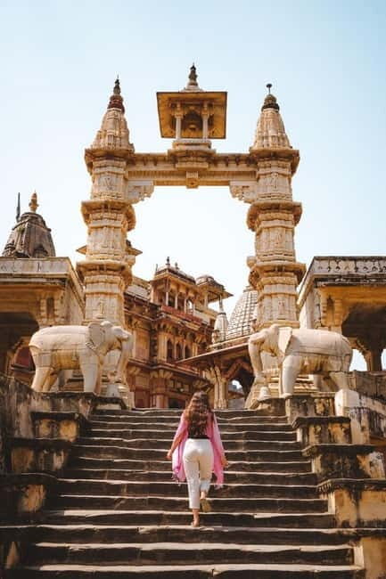 Jaipur: Amber Fort, Stepwell & Blind Love Temple Guided Tour - Detailed Review of the Jaipur Guided Tour
