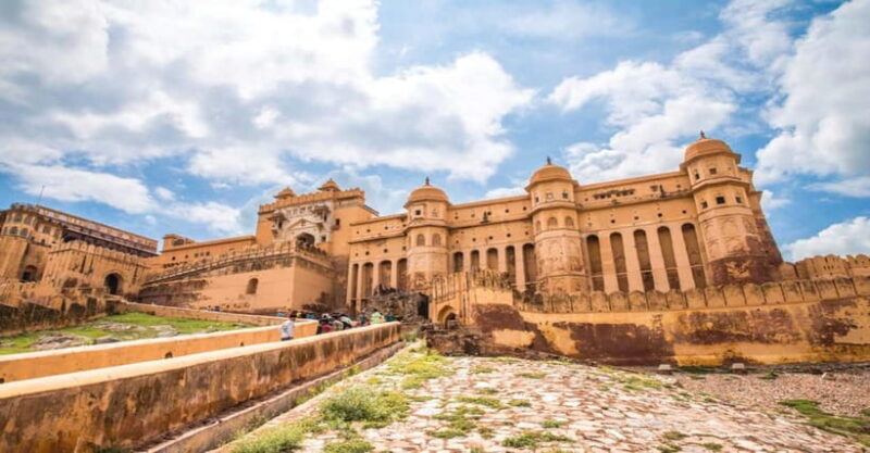 Jaipur: Amber Fort, Stepwell & Blind Love Temple Guided Tour - The Experience: What to Expect
