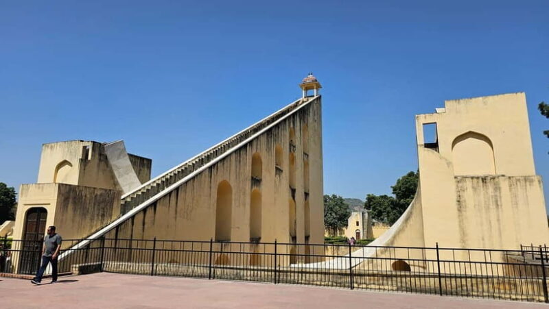 Jaipur: City Palace, Hawa Mahal, and Jantar Mantar Tour - Practical Details and Tips