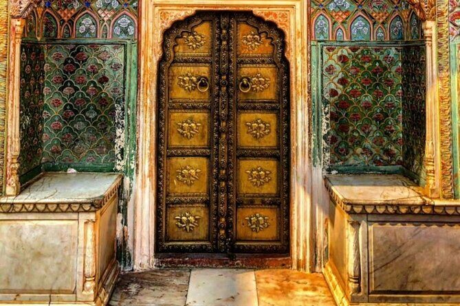 Jaipur Cultural Day Tour Hawa Mahal City Palace and Monkey Temple - An Overview of the Experience