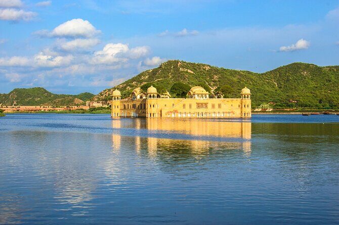 Jaipur Day Trip by Superfast Train from Delhi - A Complete Look at the Jaipur Day Trip from Delhi