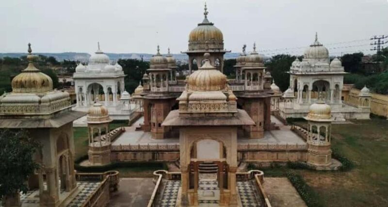 Jaipur Day Trips: Forts, Palaces & Stepwell Tour with Guide - Artisans, Crafts, and Local Culture