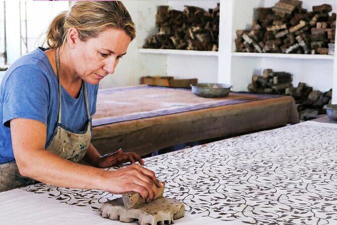 Jaipur Evening Tour with a Visit to the Monkey Temple - FAQs