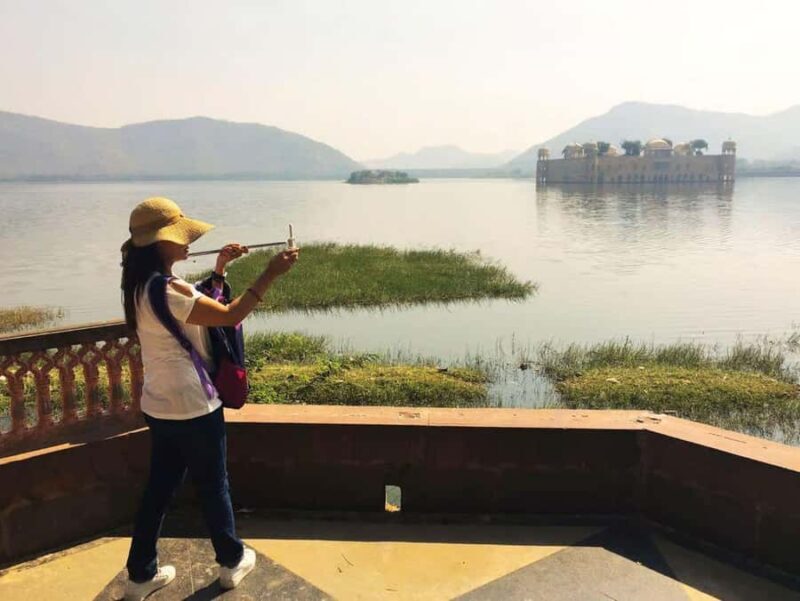 Jaipur: Full Day City Sightseeing Tour with Car and Guide - Good To Know