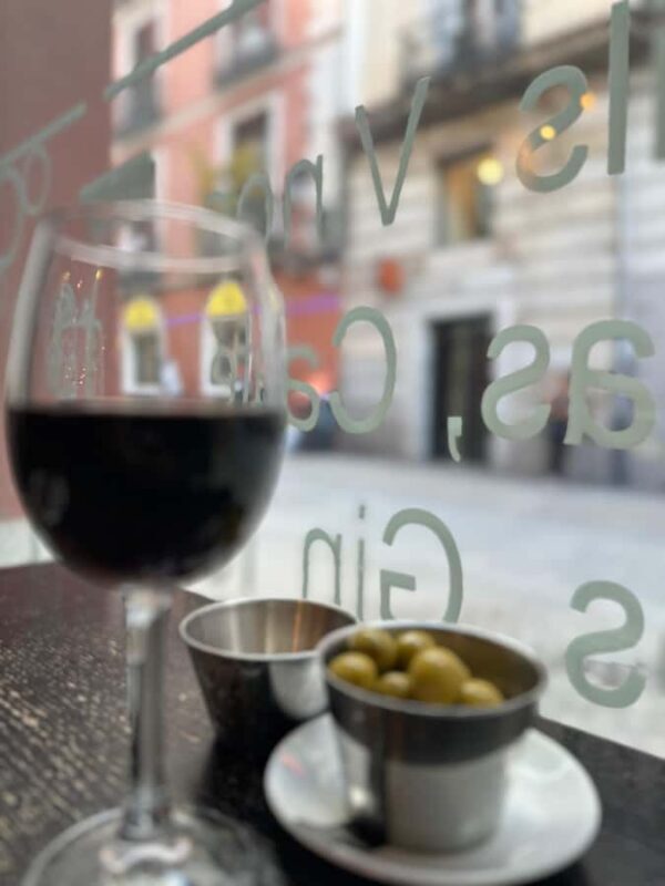 Jaipur Guided Bar Crawl with Hotel Pickup and Drop-off - FAQs