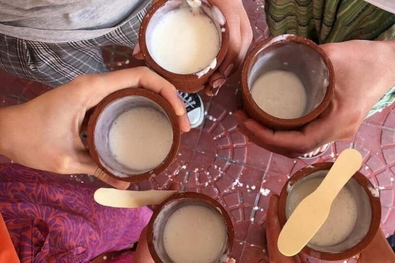 Jaipur: Guided History Walking Tour with Food Tasting - Exploring Jaipur on Foot: What to Expect