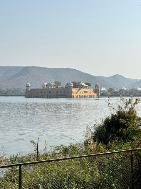 Jaipur Half-Day Tour Amer Fort, Jal Mahal & Stepwell - Experience