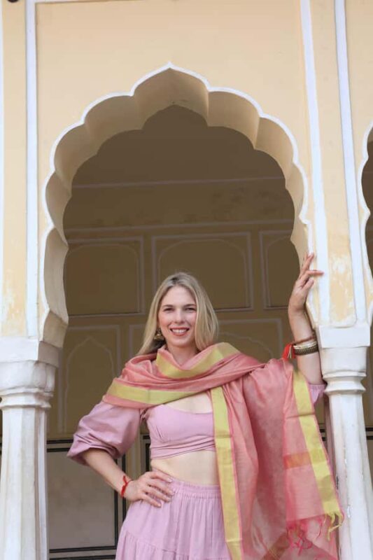 Jaipur: Hawa Mahal Private Photoshoot - An Authentic Photoshoot Experience in Jaipur