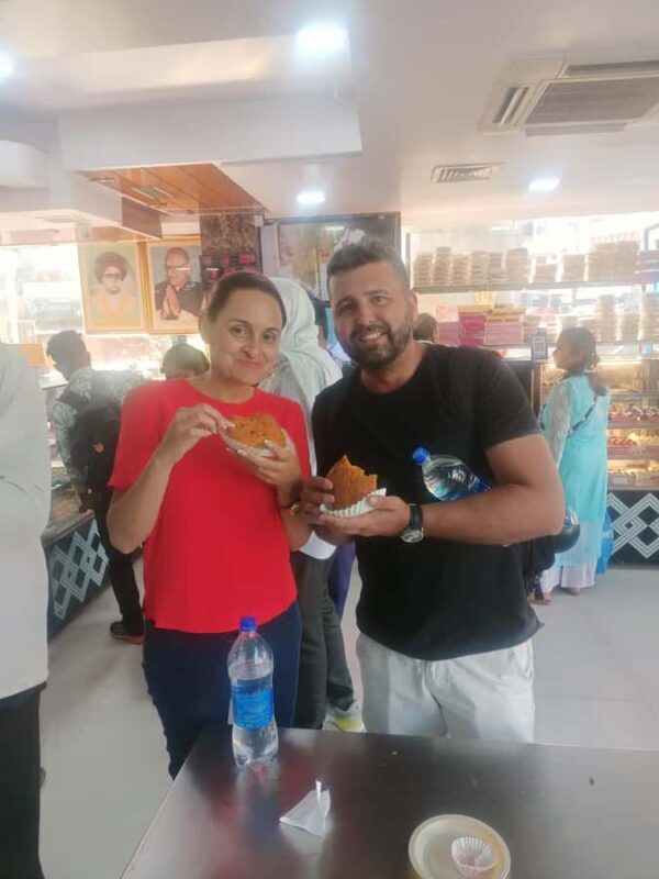 Jaipur Heritage: Day Tour By Tuk Tuk & Local Food With Guide - Religious and Historical Sights