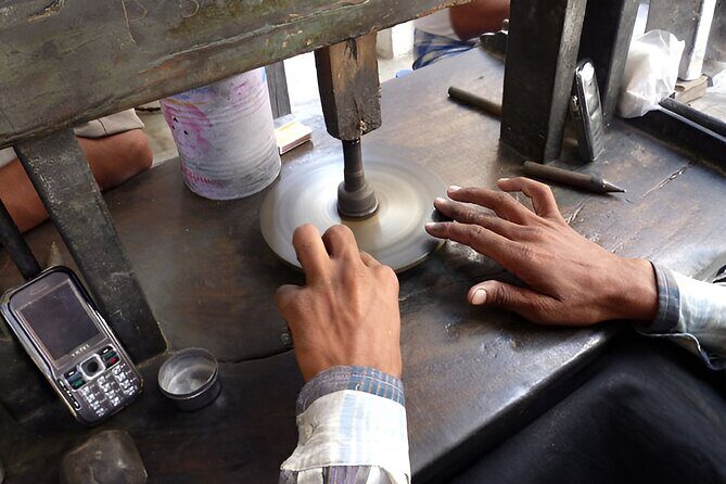 Jaipur Jewelry and Gemstone Crafting Experience - Ramgarh Mode: Local Craftsmanship Close Up