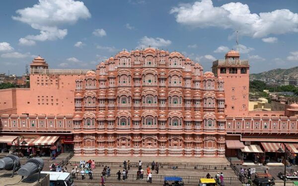Jaipur Local Sightseeing With Expert Tourist Guide & Lunch - Language Options