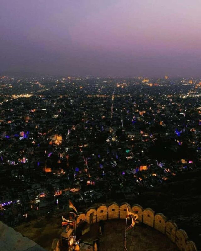 Jaipur: Nahargarh Fort, Jaigarh Fort with Sunset Jeep Safari - The Ride: Jeep Safari to Three Iconic Forts