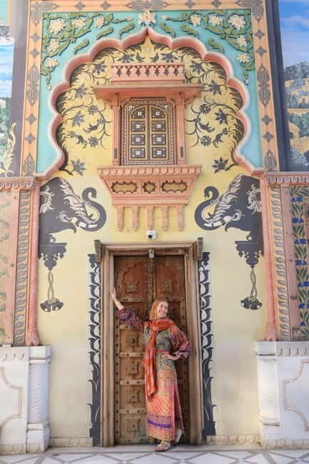 Jaipur: Patrika Gate Professional Photoshoot with Local - FAQ