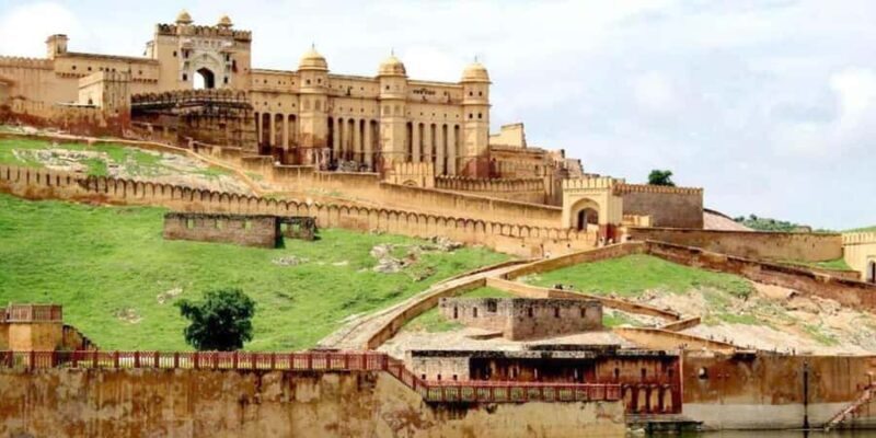 Jaipur: Private Full Day Guided Tour with Transfers & Lunch - The Sum Up
