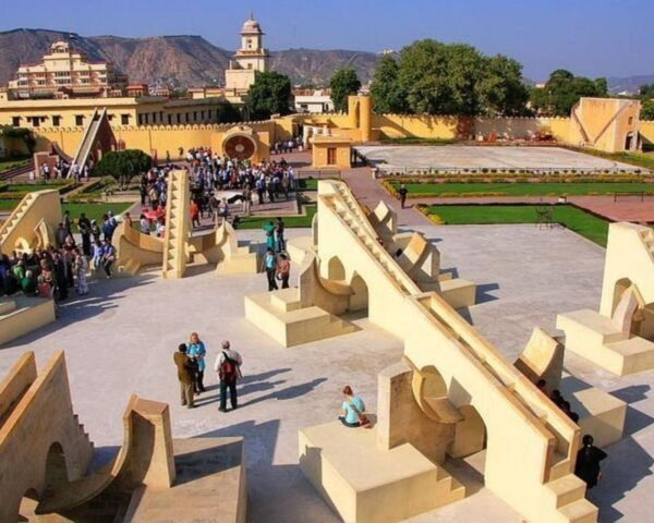Jaipur: Private Full-Day Sightseeing City Tour All Inclusive - Personalized Service and Gratuities