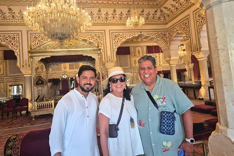 Jaipur: Private Jaipur Guided Full Day Tour by Car - Lunch: check which package covers the bill