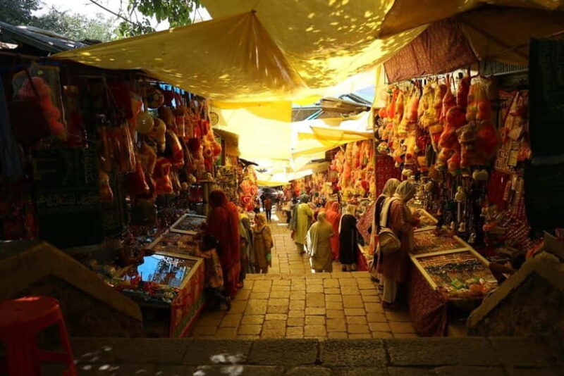 Jaipur: Private Local Shopping Tour with Pickup & Guide - Good To Know