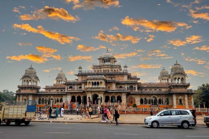 Jaipur: Private Luxury Full Day Guided City Tour By Car - How the Tour Works: An In-Depth Look