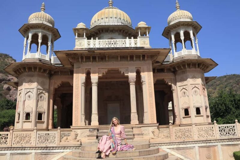 Jaipur: Private Mobile Photoshoot at Gaitore Cenotaphs - Good To Know