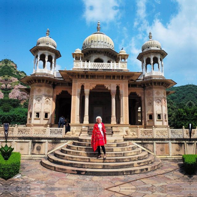 Jaipur: Private Tour of the Pink City by Car With a Guide - Important Information for Travelers