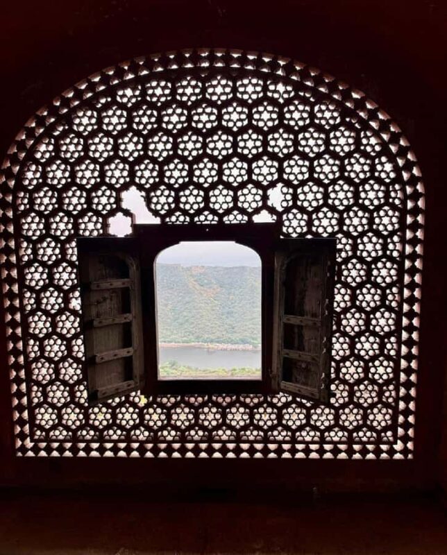 Jaipur: Royal Delights AC Car Sightseeing with Guide - An in-depth look at the experience