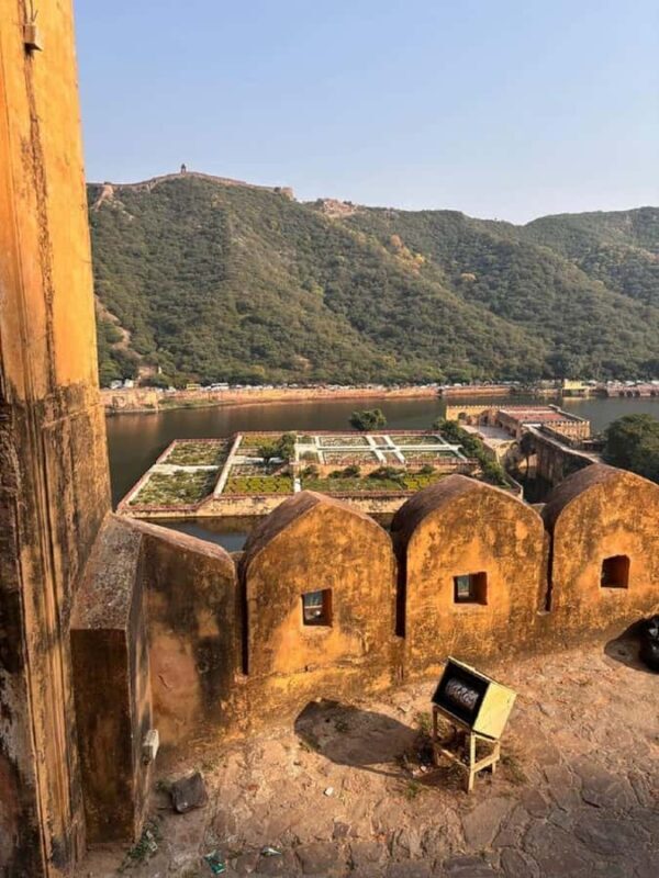 Jaipur: Stepwell, Amber, Jaigarh, Nahargarh Forts & by Jeep - FAQ