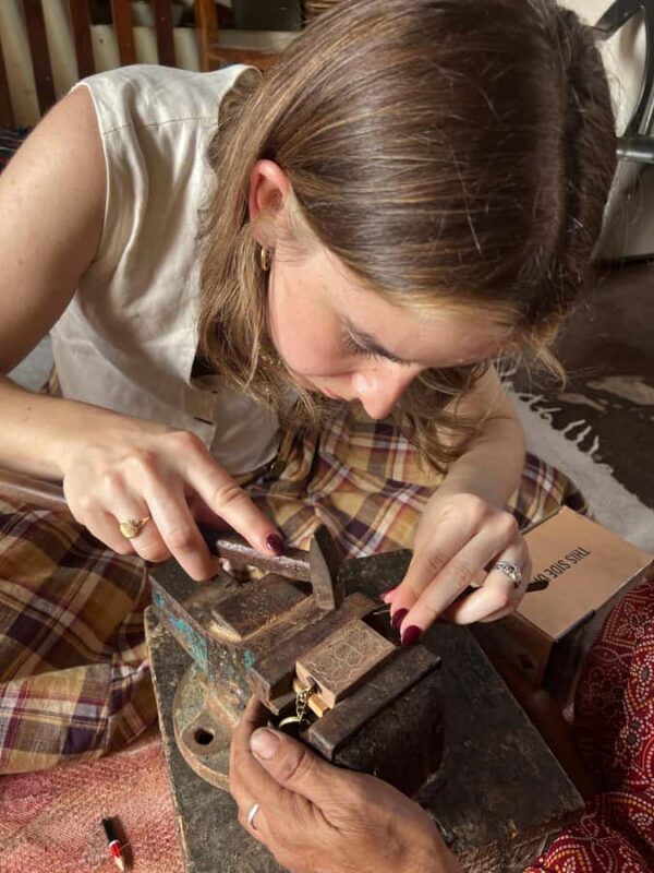 Jaipur: Tarkashi Metal Wire Inlay Art Experience - Who Should Book This Experience?