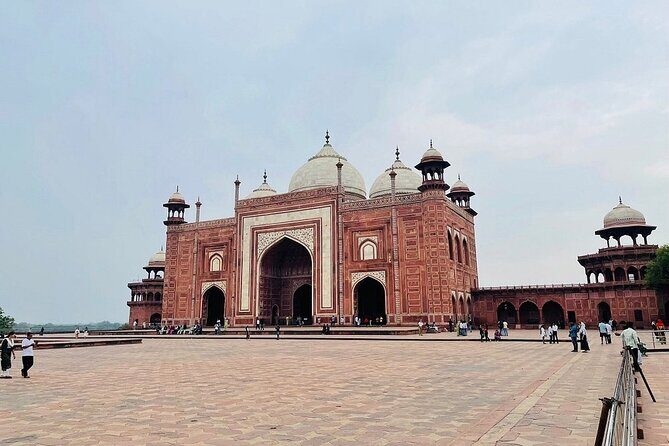 Jaipur to Taj Mahal Agra Same Day Tour by Train - FAQs