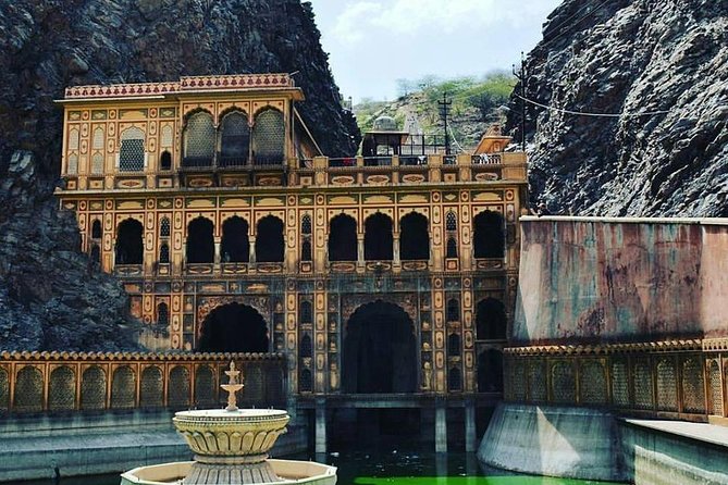 Jaipur Tour From Delhi - Accommodation Details