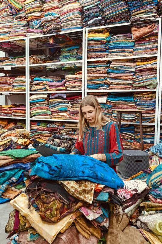 Jaipur: Tuk Tuk Shopping Tour with Art Workshops and Pottery - The Sum Up