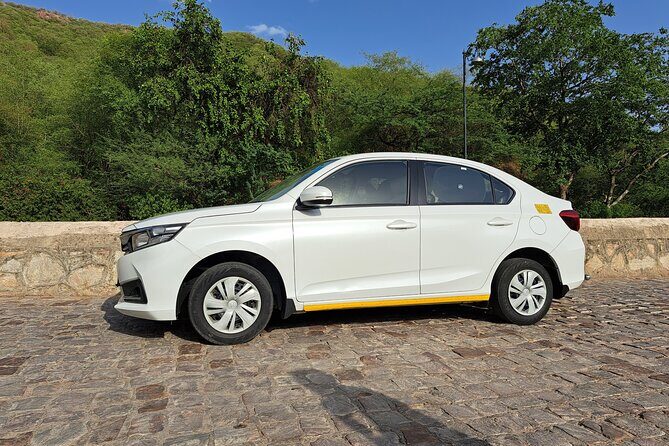 Jaisalmer Airport to Jaisalmer Hotels drop: Private Transfers - How the Transfer Works