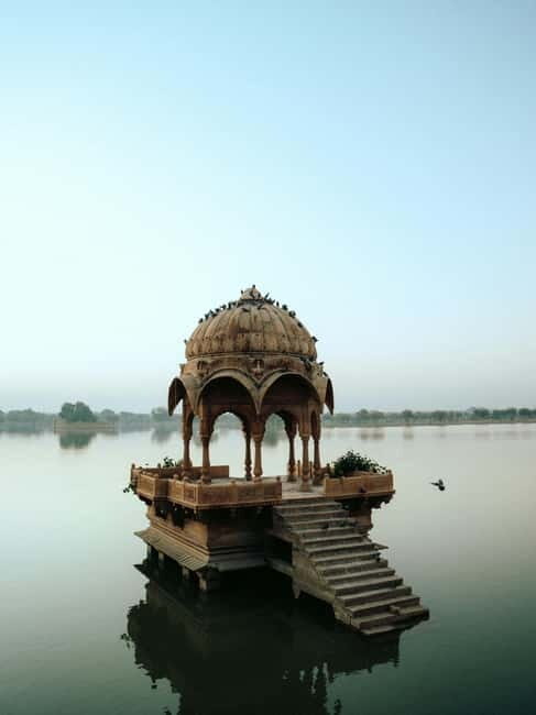 Jaisalmer: An evening by the Lake - Authenticity and Local Flavor