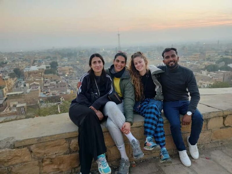 Jaisalmer Walking Tour: A Stroll Through Time and Culture - Exploring Jaisalmer on Foot: What to Expect