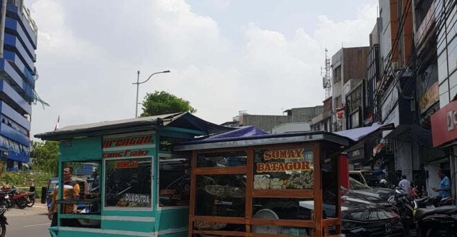 Jakarta: 10-Tasting Private Food Tour With a Local Host - Included Tour Features