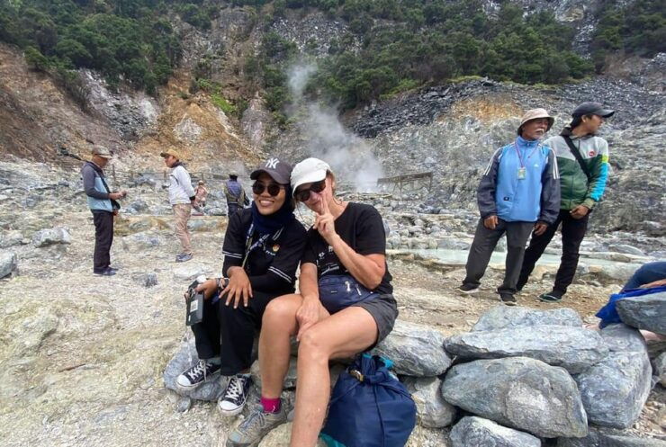 Jakarta Bandung Volcano Stony Bubble Crater Full Day Tour - Key Points