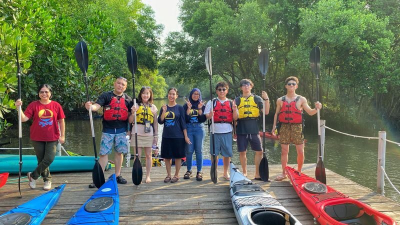 Jakarta Canoeing Mangrove Experience - A different side of Jakarta, seen from a canoe