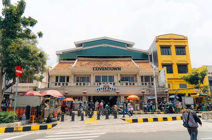 Jakarta Half Day Trip Bajaj Experience and Local Food Testing - Potential Drawbacks and Considerations