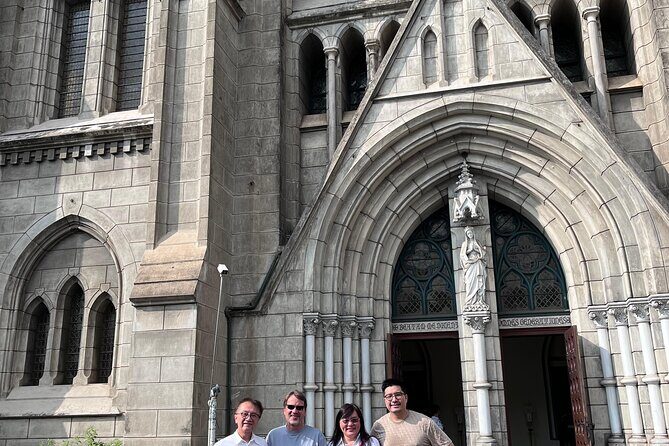 Jakarta Iconic Half Day Tour Visit all sites - Makutharama Puppet Studio: Local Art and Souvenirs