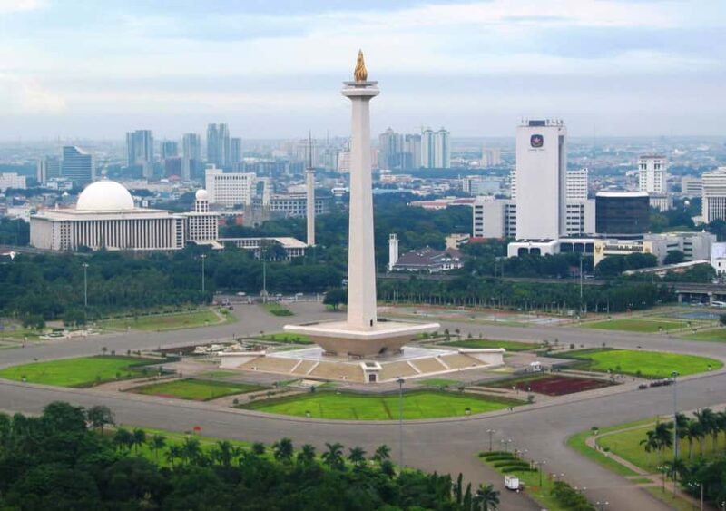 Jakarta Landmark Tour with Batik Workshop - What Could Be Better?
