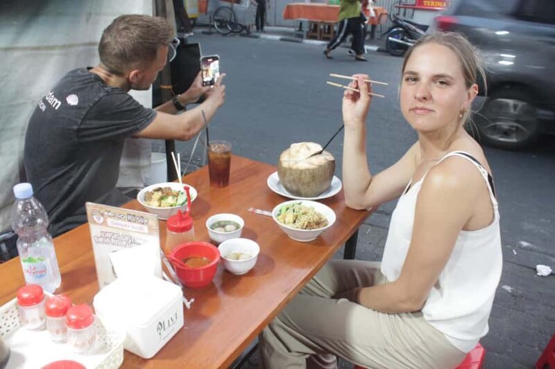 Jakarta: Local, Authentic Sabang Street Food Guided Tour - Why This Tour Works Well