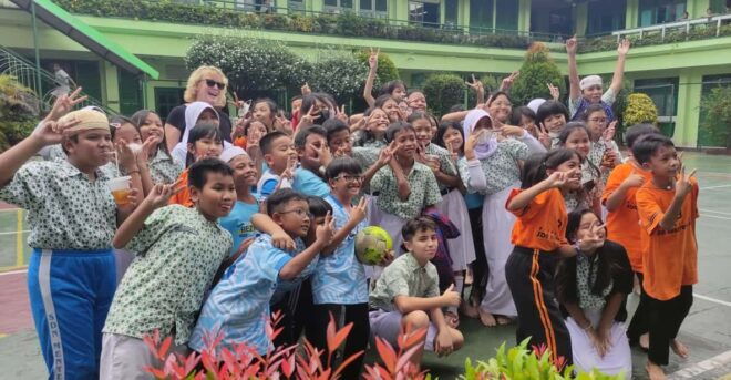 Jakarta Private City Tour With Obama School Visit - What to Bring