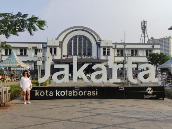 Jakarta Private City Tour With Obama School Visit - Historical Sites