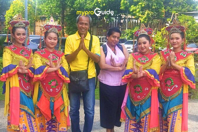 Jakarta Private Cultural Day Tour with Transport - FAQs