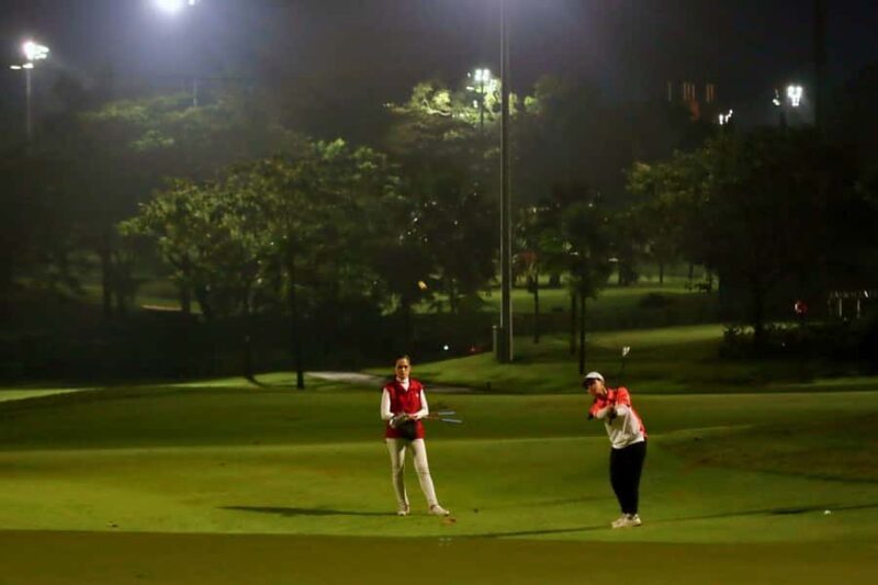 Jakarta: Senayan Night Golf with City Views and Transfer - Good To Know