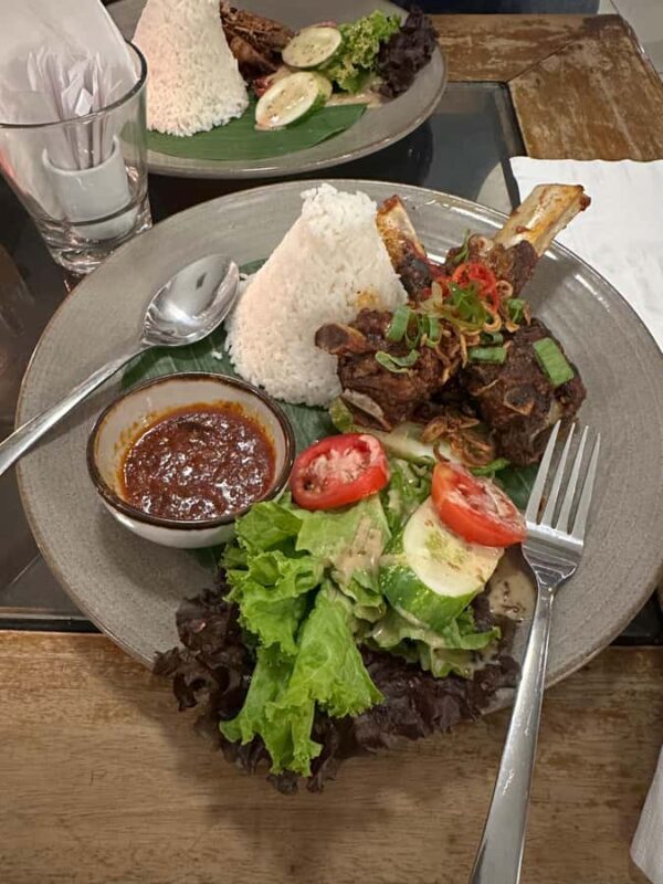 Jakarta: Street Food Tour with a Local Guide - An In-Depth Look at the Experience