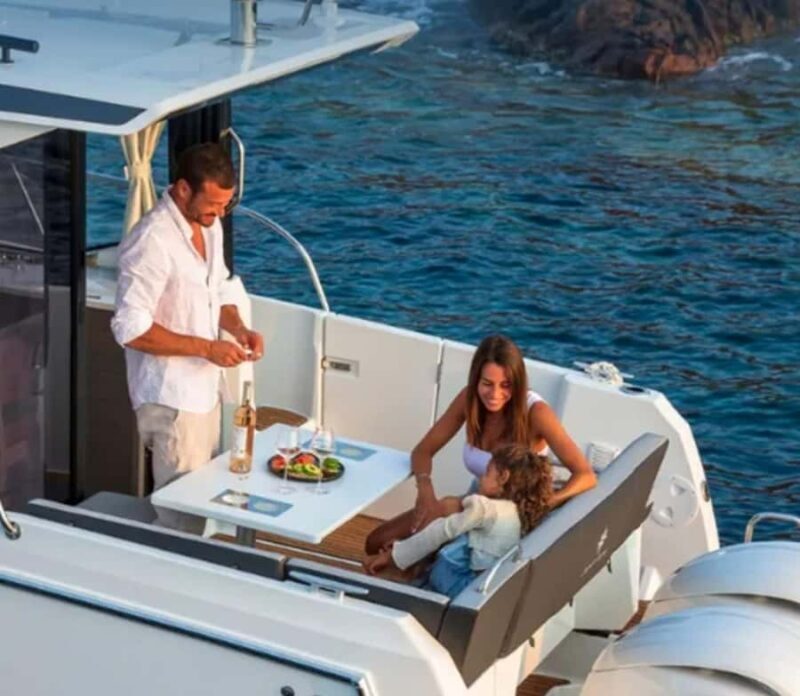 Jakarta: Sunset Yacht for Party & Birthday with Champagne - Good To Know