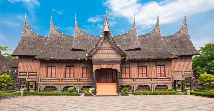 Jakarta Tour :Beautiful Miniature Glorious Park of Indonesia - Key Points