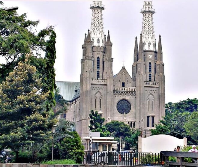 Jakarta Tour : Holiday Package City Tour 3 Day 2 Night - Inclusions and Transportation