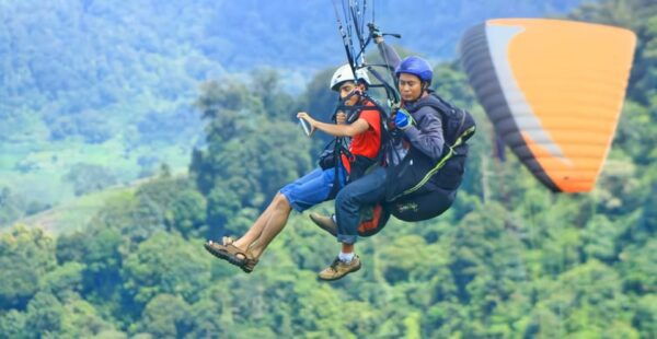 Jakarta Tour: Paragliding Top Mountain & Tea Plantation - Booking and Cancellation Policy